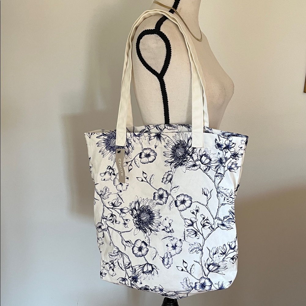 🆕 Chico’s Blue Floral Cotton Canvas Tote Shopping Bag Vacation Accessory